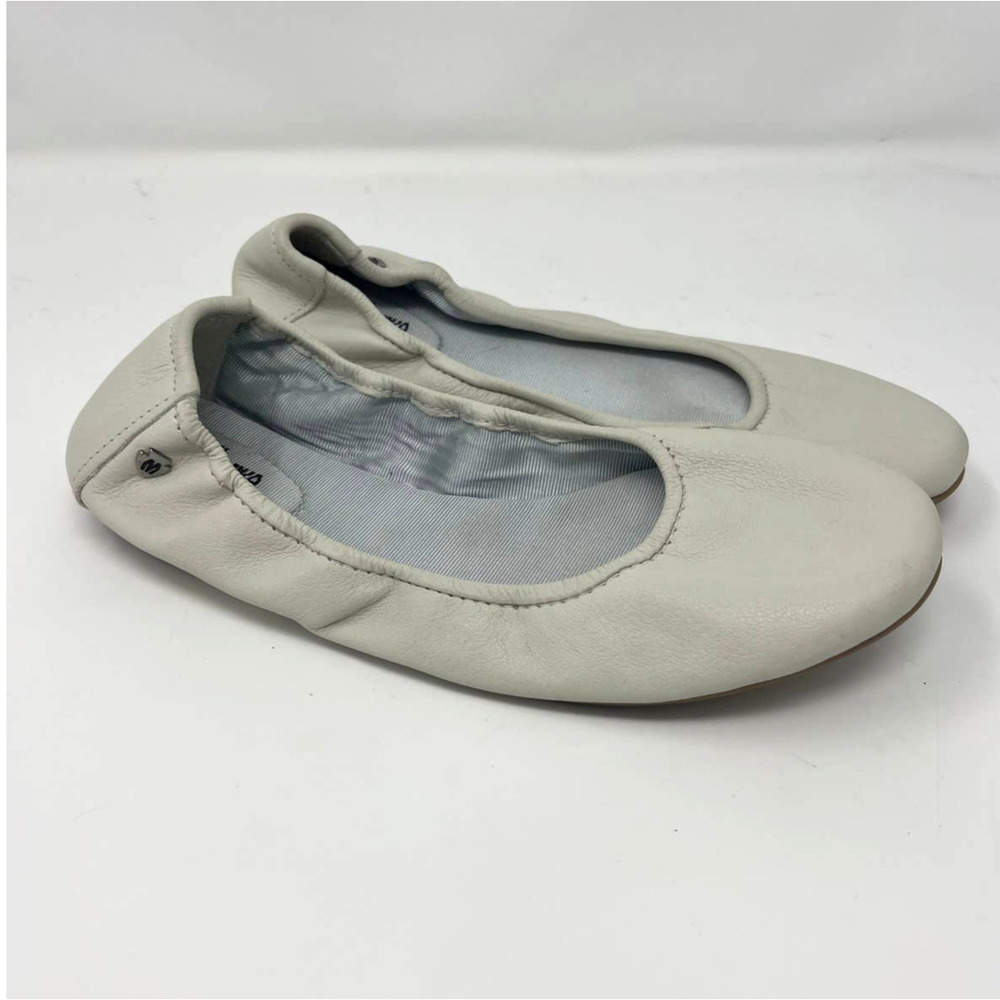Minnetonka Anna Ballet Flat Creamy White 8 Leather EUC Shoes - Picture 2 of 5